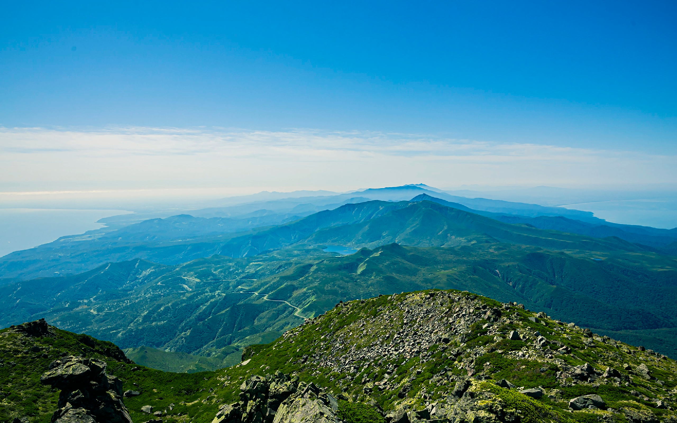 羅臼岳の山頂からの景色