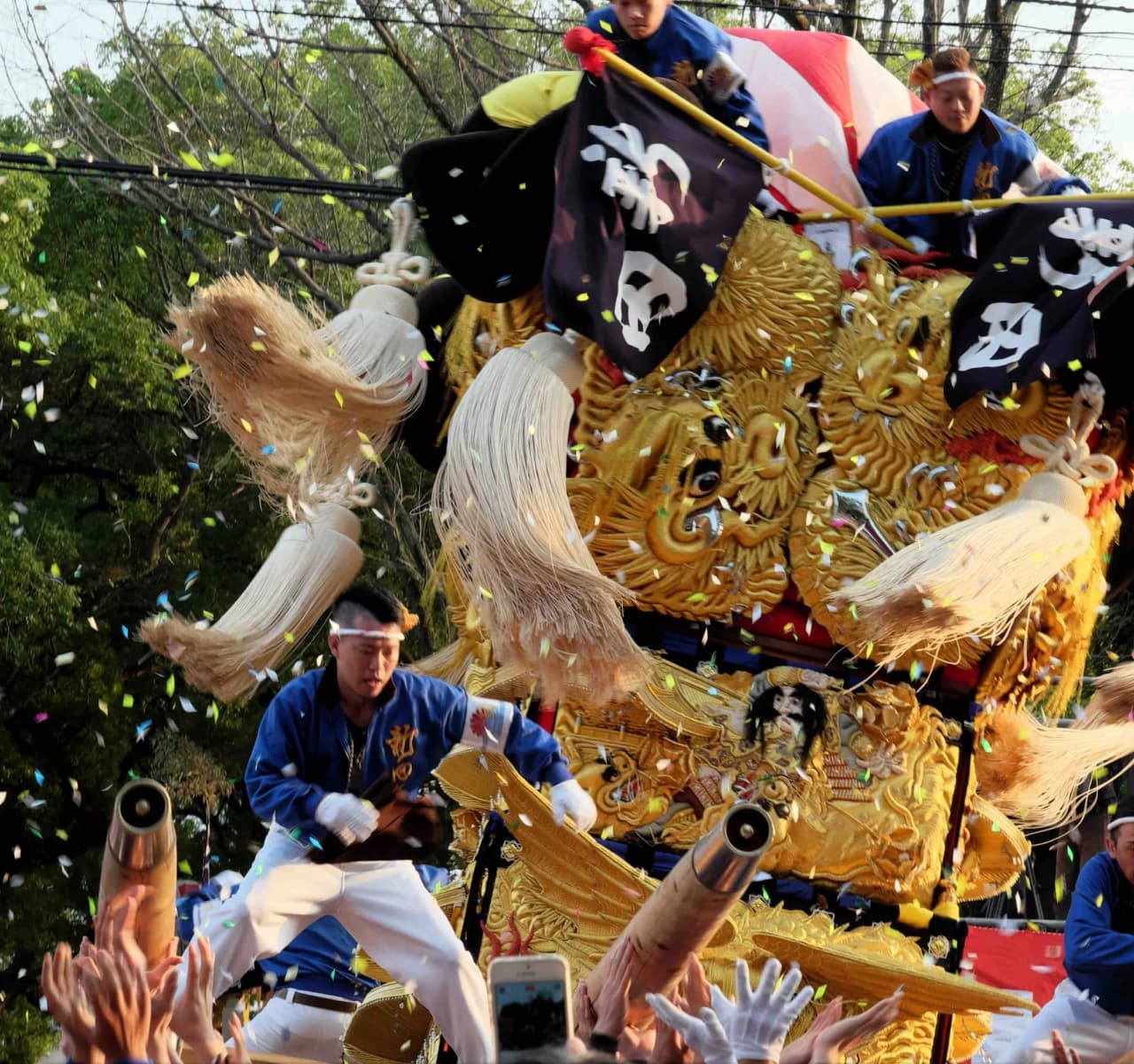 観覧者も担ぎ手をも
魅了する愛媛の秋祭り
「新居浜太鼓台祭り」
