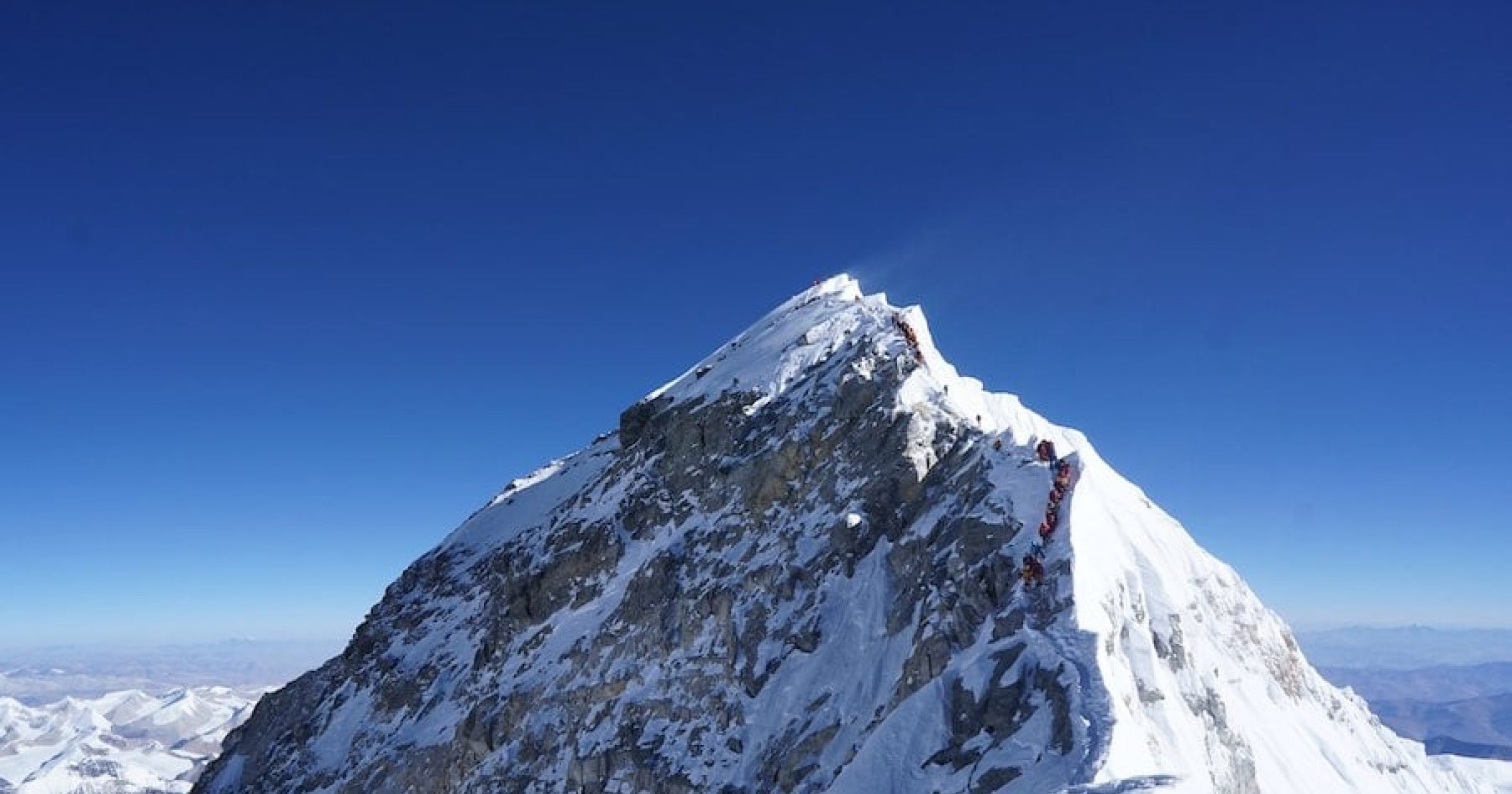 今日は何の日？あのレジェンドが80歳でエベレストに登頂！5月23日