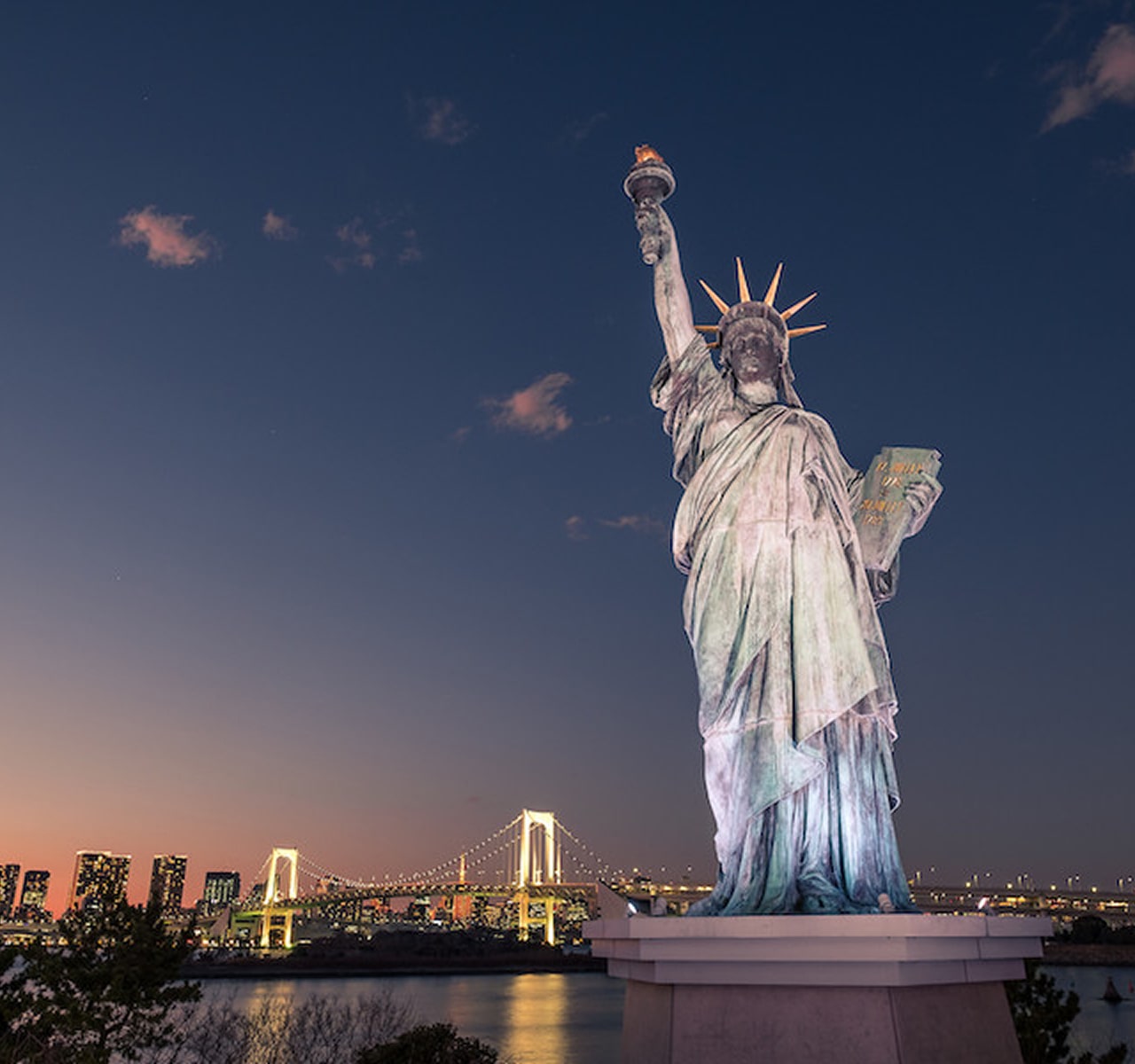 6月17日は
あの女神像がNYに到着！