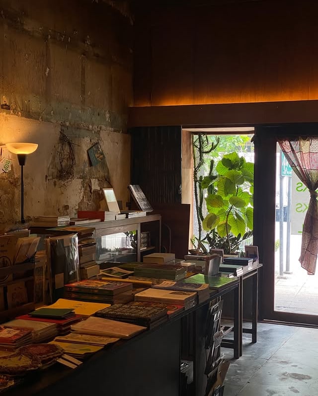 #タイを暮らすように旅したい！
バンコクでしたい10のこと
旧市街ナンルーン地区を中心に、書店、食堂、一息つけるフリースペース…more！