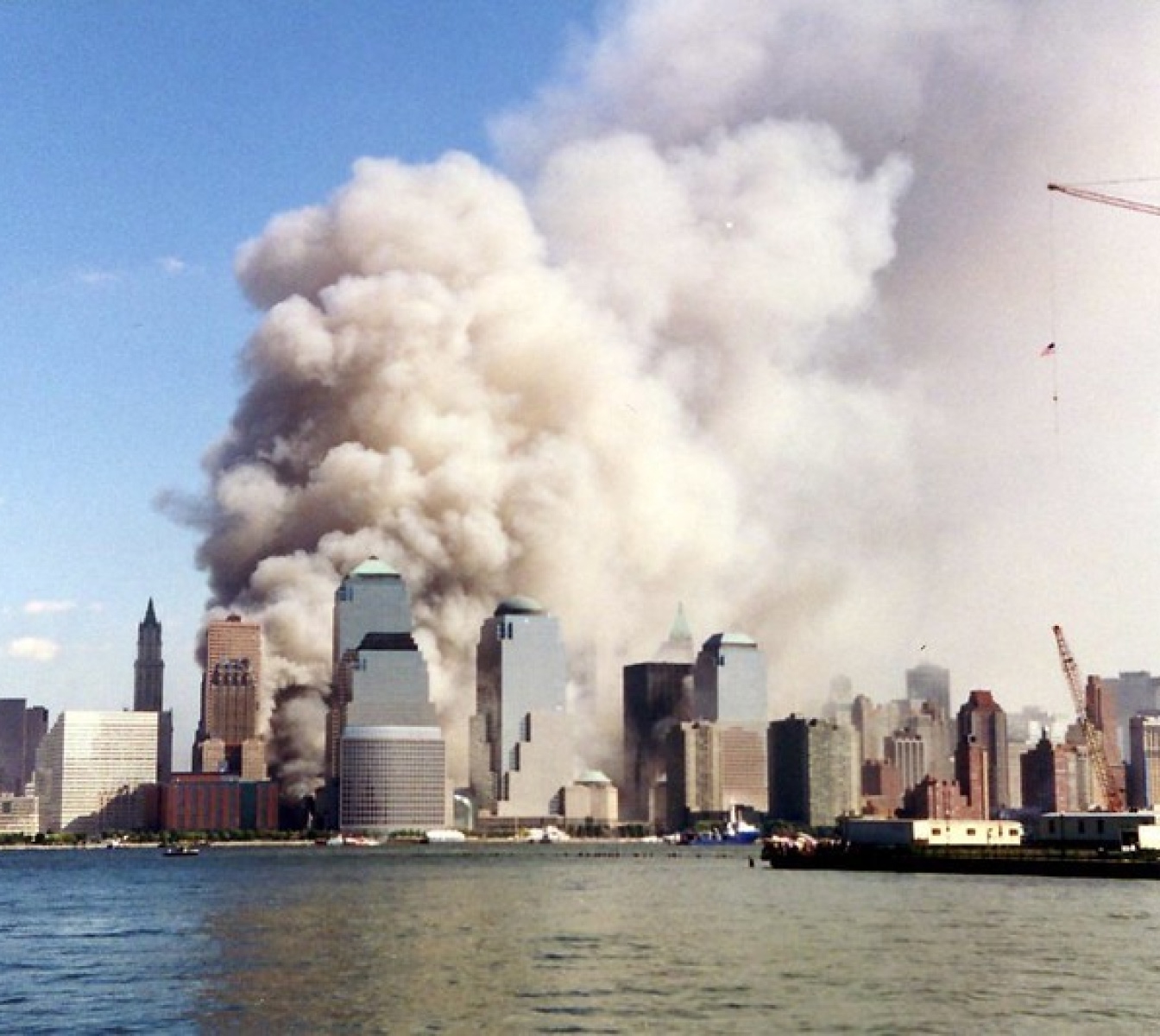 9月11日は
アメリカ同時多発テロ事件が発生した日