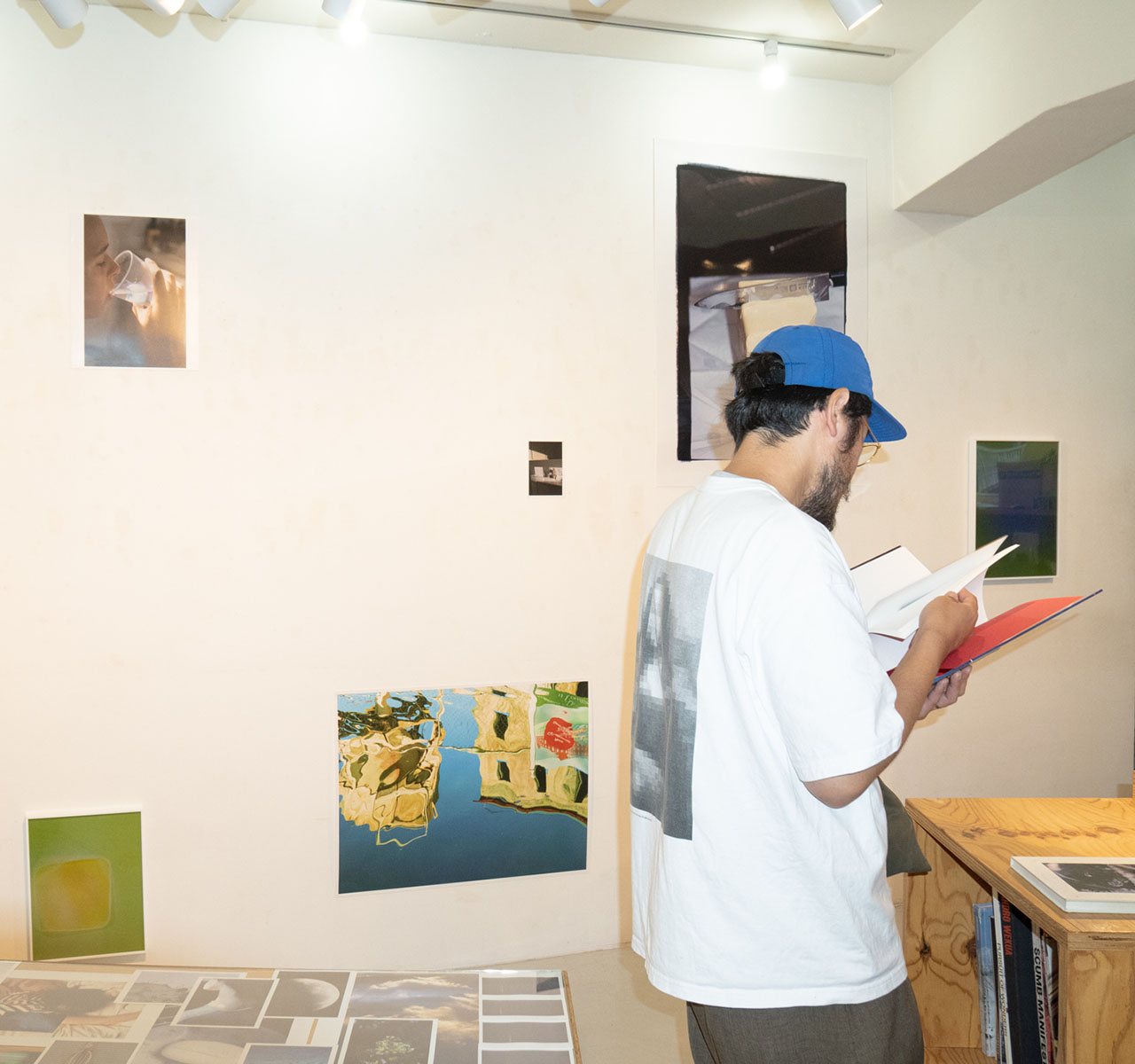 写真家・中野道とストリートブランド
〈CABARET POVAL〉による展示会が、恵比寿のアートギャラリー
「SALT AND PEPPER」にて開催。