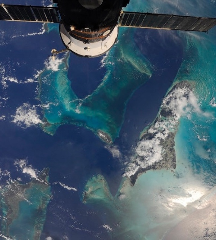 #今日は何の日？
日本人宇宙飛行記念日！
12月2日
