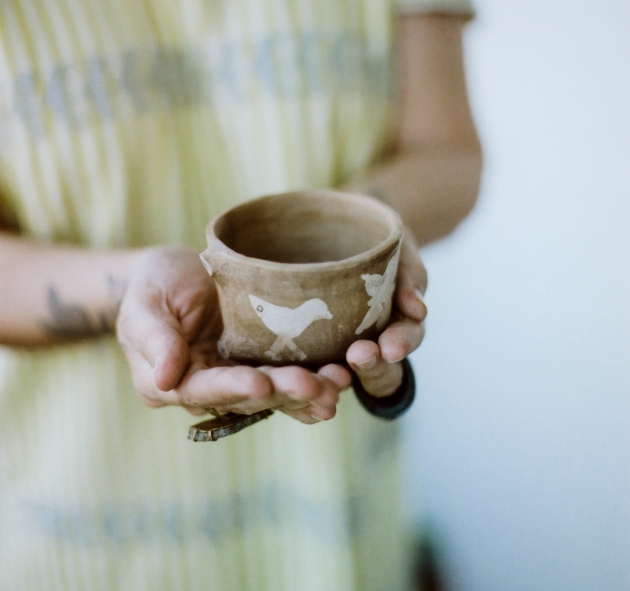 #私が出合った世界の民藝
旅先で見つけた民藝が生まれる愛おしい風景
表 萌々花（写真家）
