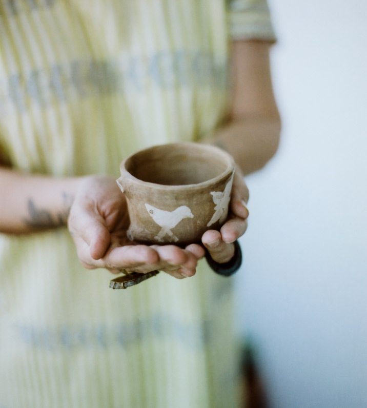 #私が出合った世界の民藝
旅先で見つけた民藝が生まれる愛おしい風景
表 萌々花（写真家）
