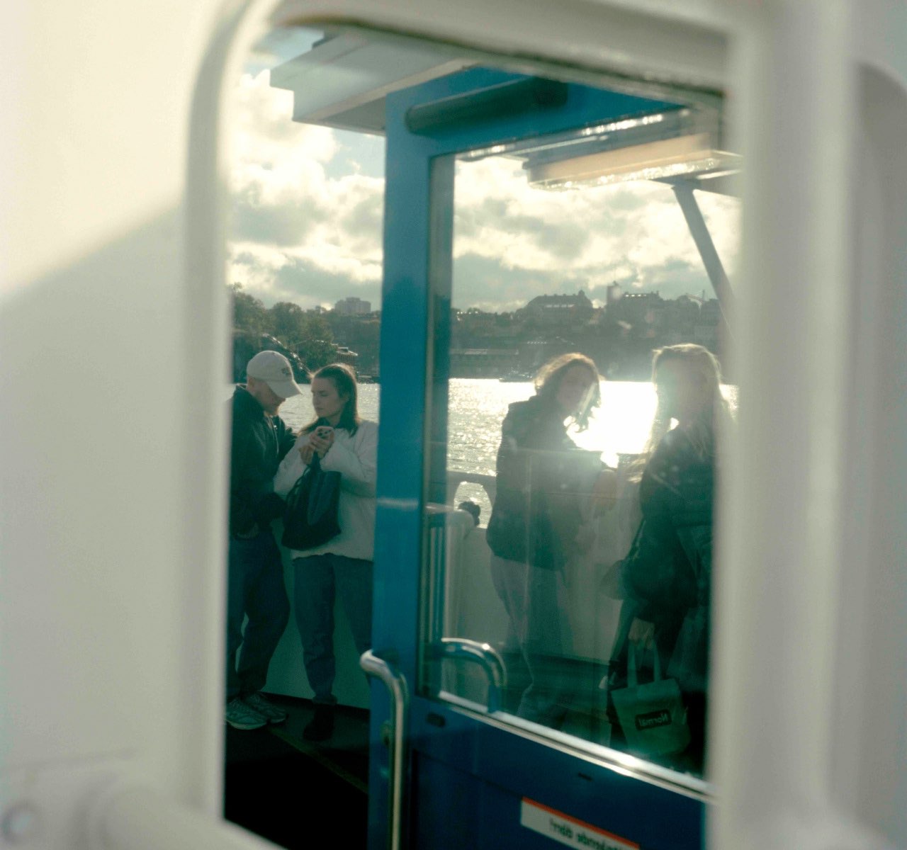 スウェーデン特集発売イベント
「ストックホルム、ゴットランドを旅した話」
相馬ミナ、三部正博（写真家）×編集部
12/11（木）19:00〜@代官山
