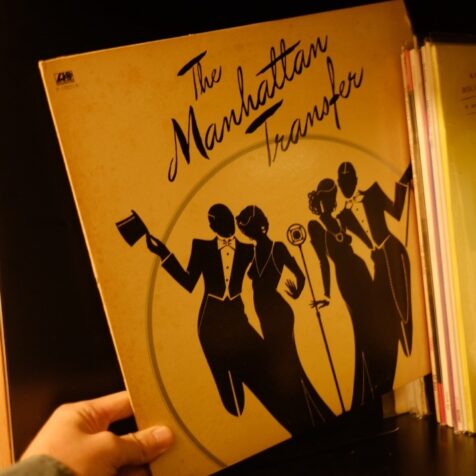 #今週のTRANSIT編集部日誌
雨の横浜、ジャズバーで雨宿り
鈴木 駿（TRANSIT）
