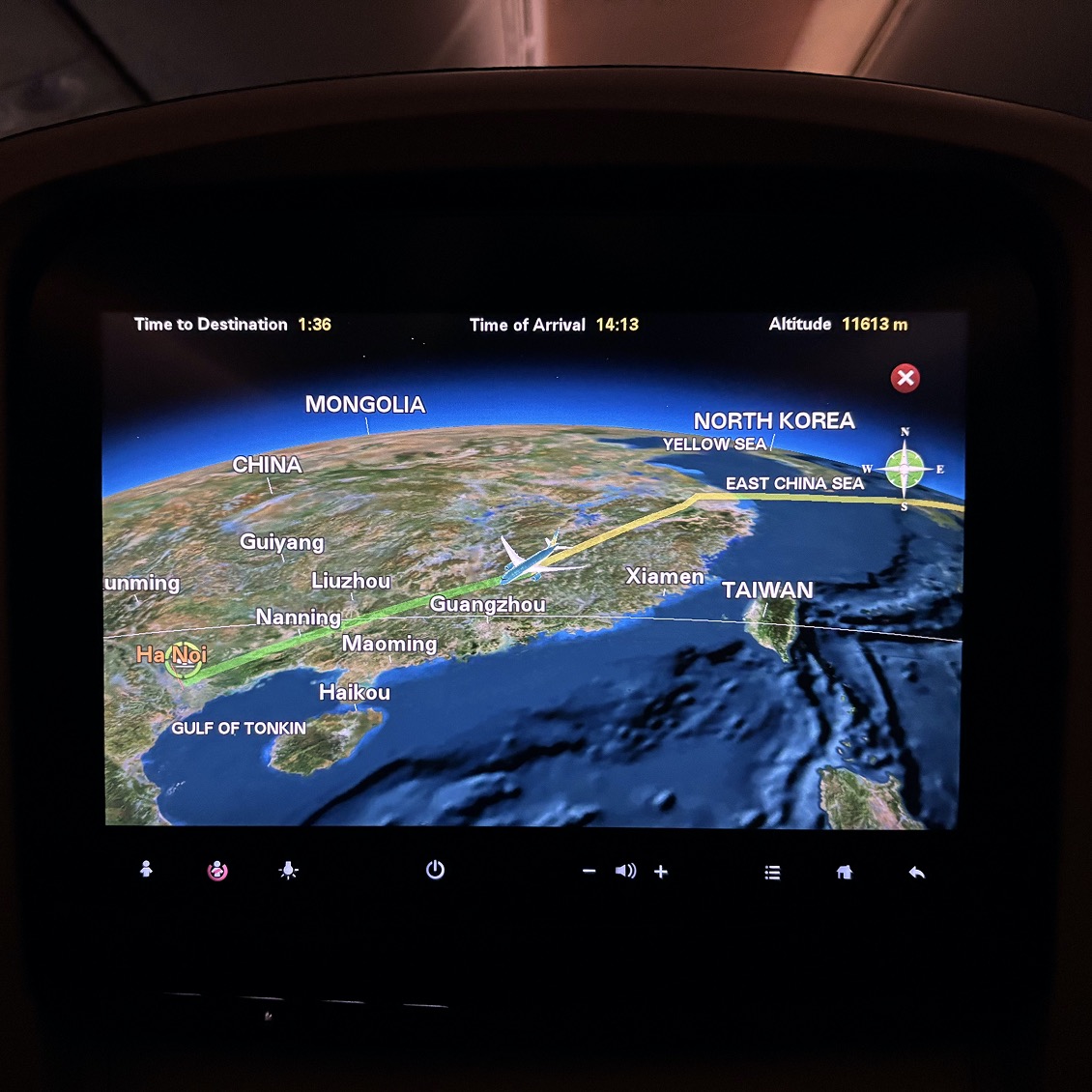 連載｜今週の編集部日誌 in Vietnam
ベトナム特集の現地滞在制作がはじまる。
ハノイ班、旅立ちの日。