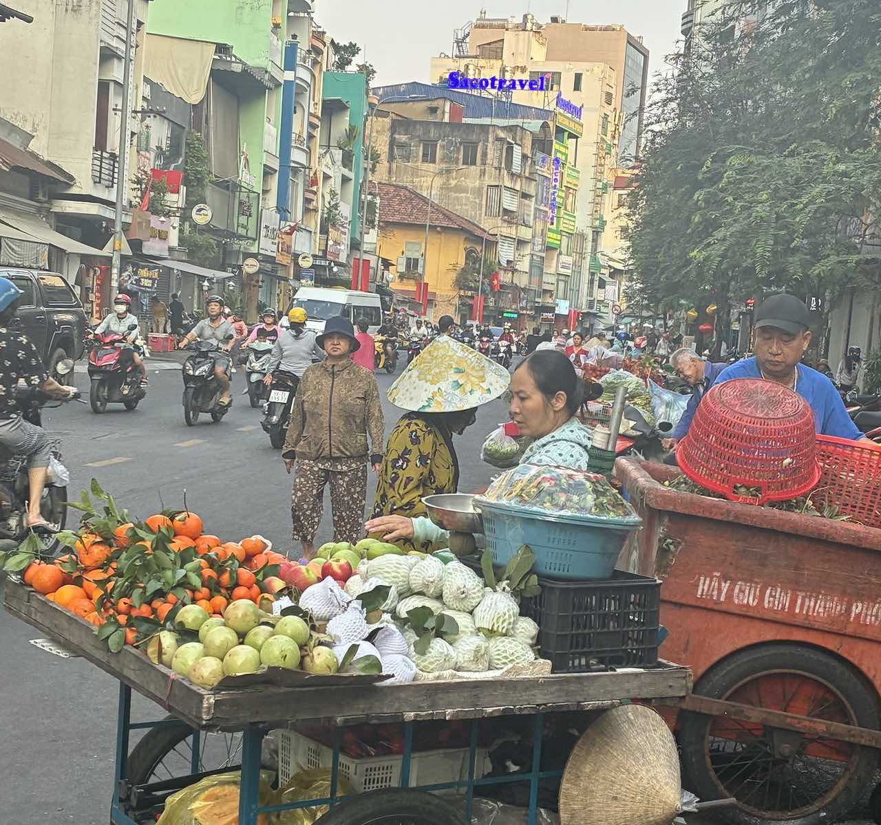4人の女子旅。
ホーチミンでの滞在を総括。

