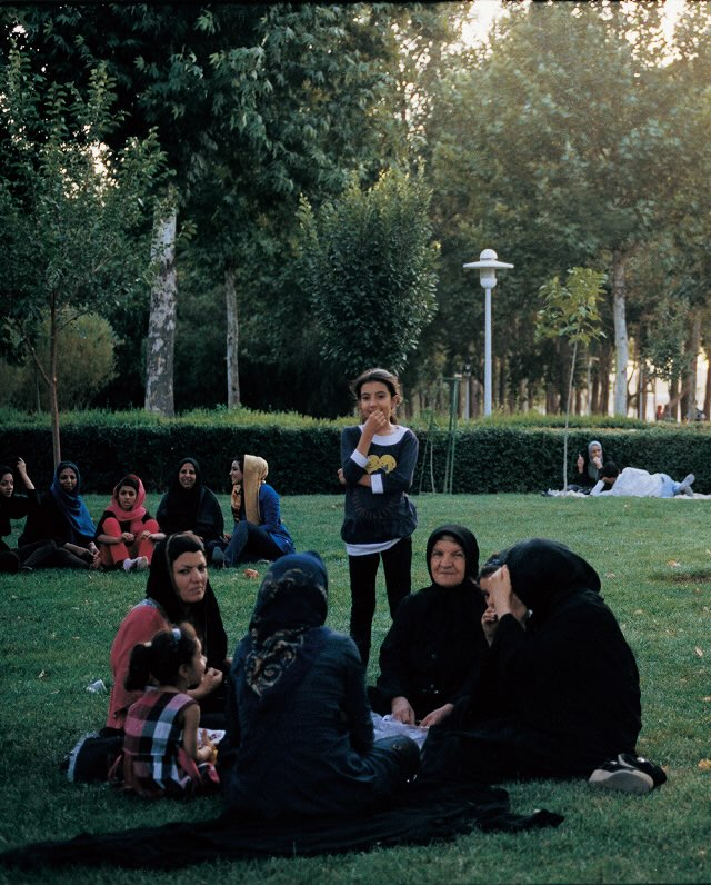 web特集｜「わたしがみたイラン」
ヴェールに包まれたイラン女性の素顔ーー林 紗代香（TRANSIT統括編集長）
